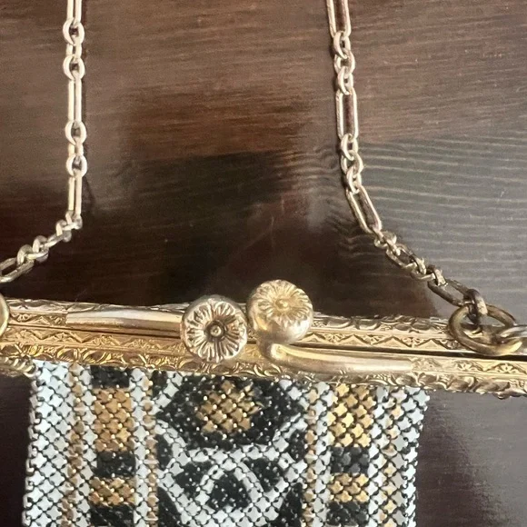 Rare Vintage Whiting and Davis “Elsah” Metal Mesh Evening Bag - Picture 3 of 8